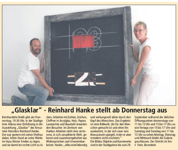 Zeitungsbericht glasklar Stadtgalerie Kunstausstellung Presse Künstler Zahl Zeichen Chiffre Acrylglas Holz Papier Laserprint Baustahl Mensch Bildwelt Bewusstsein Bild Objekt Kunstwerk