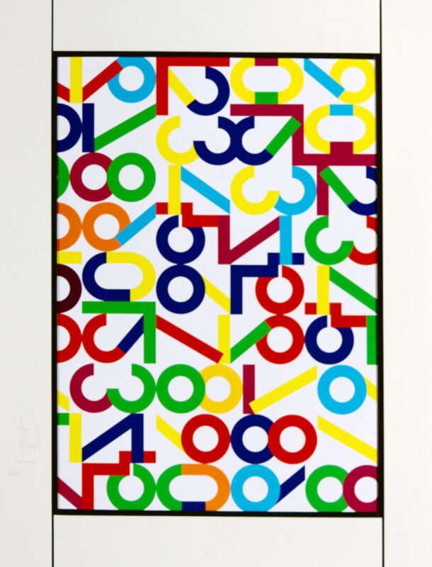moderne Kunst Kunstwerk atypisch Matrix Laserdruck Folie transparent überlagert Überlagerung seriell komplex assoziativ variabel variiert modifiziert kombiniert austauschbar ausgerissen mehrschichtig unbunt kontrastreich normiert standardisiert mehrdeutig typisiert Code Zahl Zeichen Zahlenfolge Zeichensystem Relation Variation Umdeutung Umformung