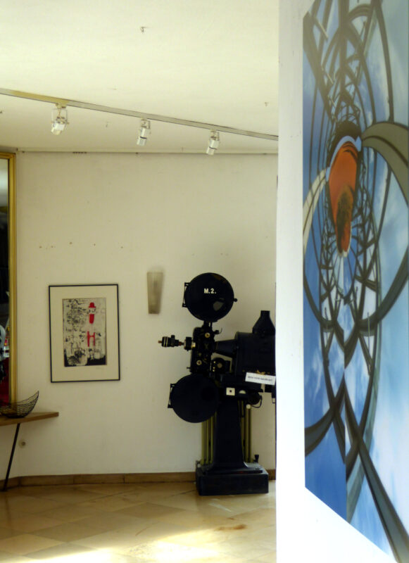 moderne Kunst Ausstellung Amberg Vernissage Kino Konversation Foyer Gespräch Ambiente Kunstobjekte Foyer