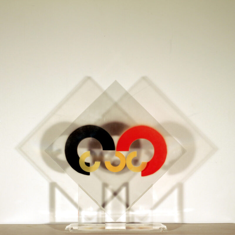 moderne Kunst Kunstwerk Künstler unorthodox Tableau Acrylglas normiert Modul Zahl Raster verflochten Überlagerung Segment Kombination virtuos mehrdeutig Schattenspiel Code kontrastreich standardisiert gleichförmig standardisiert intuitiv Typisierung Ordnungsprinzip Systematik Raumzuordnung Ebene Struktur