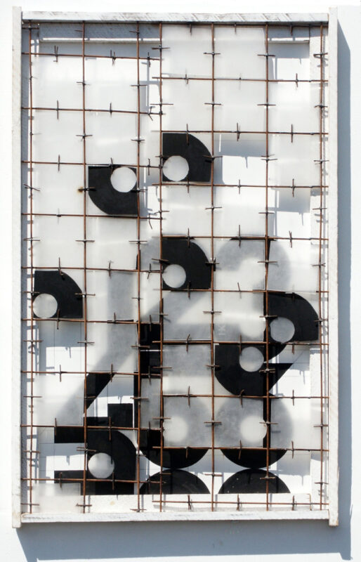 moderne Kunst Kunstwerk Künstler unorthodox Tableau Überlagerung mehrschichtig Acrylglas normiert Modul Zahl Raster verflochten Segment Kombination Schattenspiel mehrdeutig Schattenspiel Code standardisiert gleichförmig standardisiert intuitiv Typisierung Ordnungsprinzip Systematik Raumzuordnung Ebene Struktur